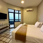 651A Golden Beira Mar 55 M2